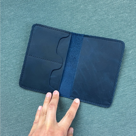 NWOT portland leather passport holder - Picture 2 of 3